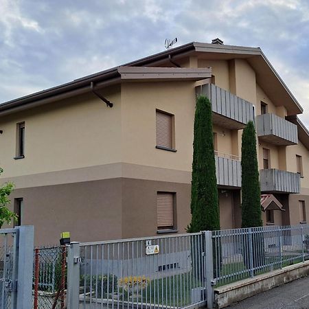 Colleoni'S Lodge Casa Vacanze Con 2 Appartamenti Verdellino エクステリア 写真